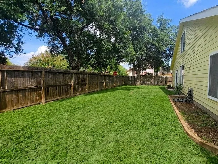 10526 Chapel Hill Dr — Photo 23
