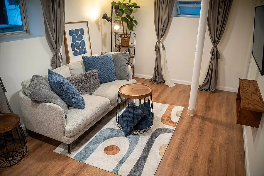 1 bed, $2,300 — Photo 2