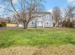 5678 Main St, Trumbull, CT 06611