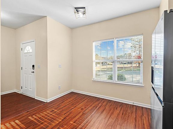 2nd image of 546 Summer Breeze Dr