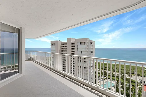 5049 N Highway A1A Photo 1