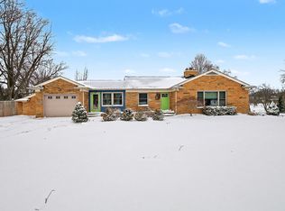 2907 Cascade Rd SE, Grand Rapids, MI 49506