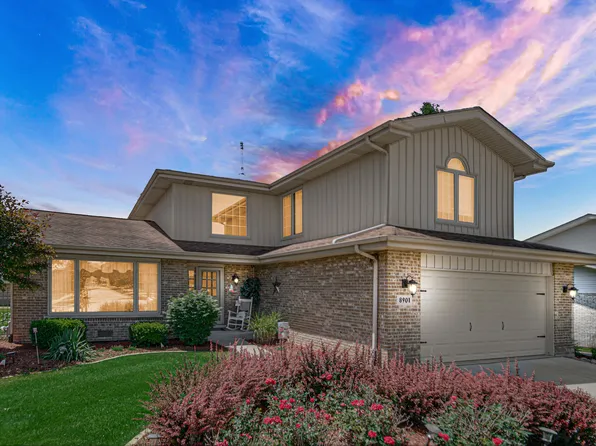 8901 Tayside Ln, Tinley Park, IL 60487