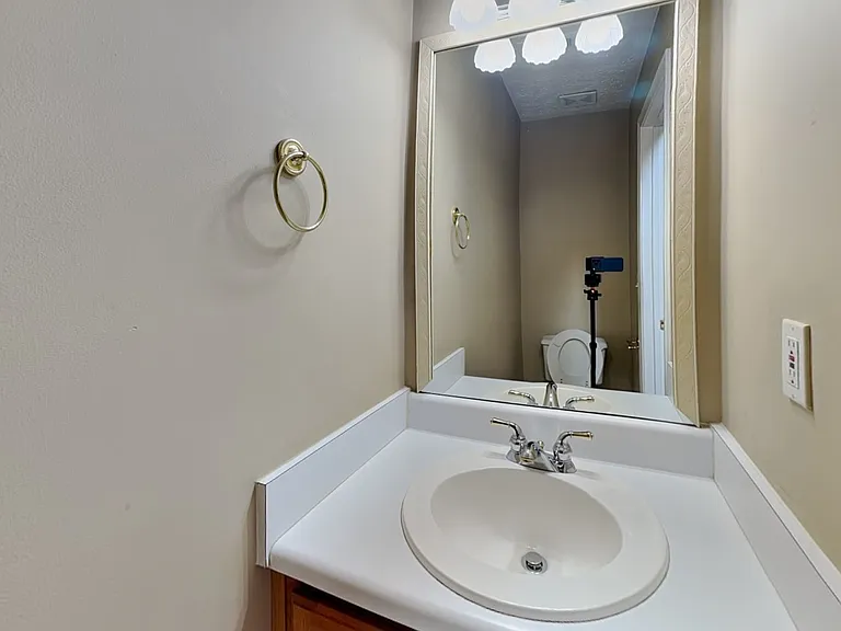253 Woodcreek Way — Photo 11