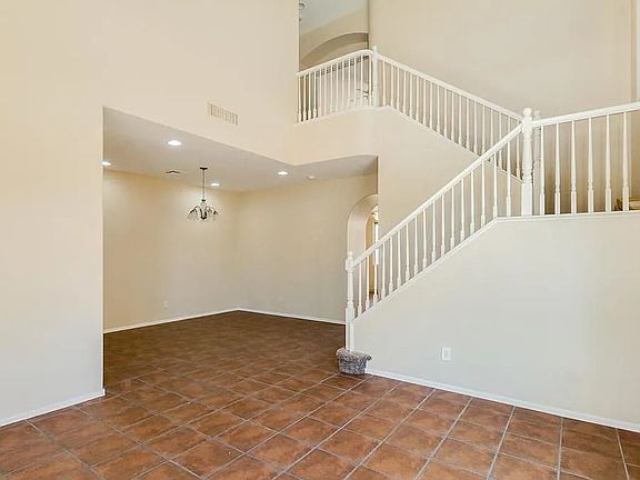 3rd image of 18350 W La Mirada Dr