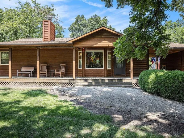 20 Timber Lake Rd, Lane, KS 66042