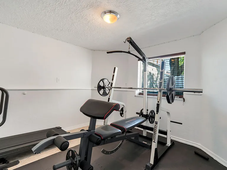 649 E Duck Creek Cir — Photo 20