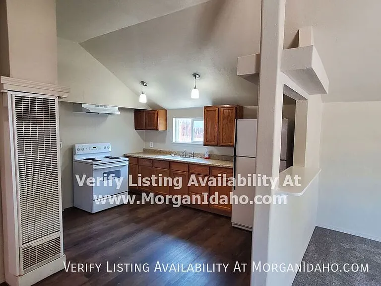 516 18th Ave N #B — Photo 4