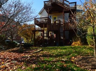5807 Holden St, Pittsburgh, PA 15232