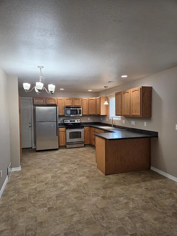 2312 Lake Helena Dr — Photo 4
