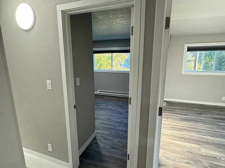 1730 Broadway St — Photo 9