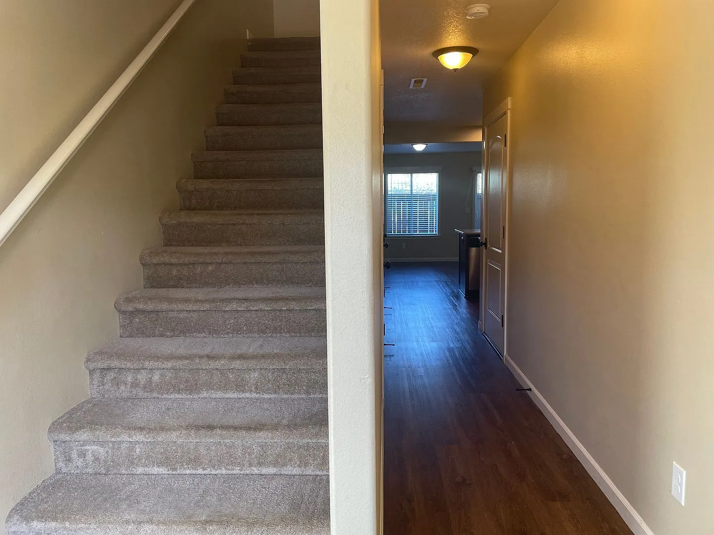 Covington Manor 9700-9816 — Photo 2