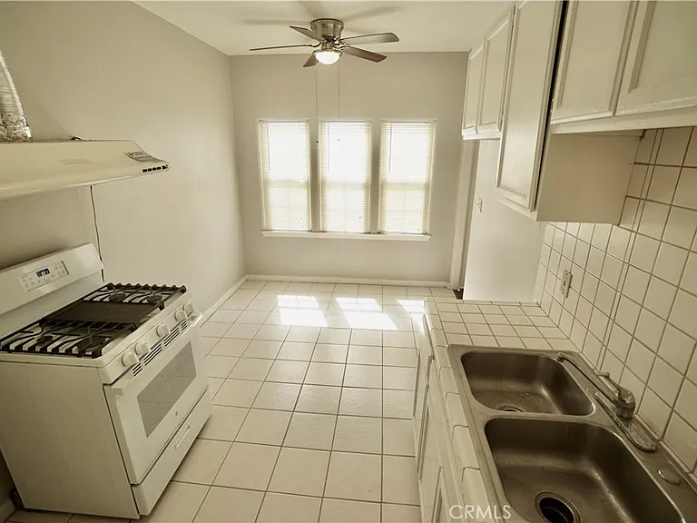 1336 Elm St #2 — Photo 16