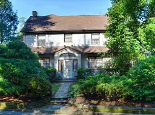 3 Scenery Rd, Pittsburgh, PA 15221