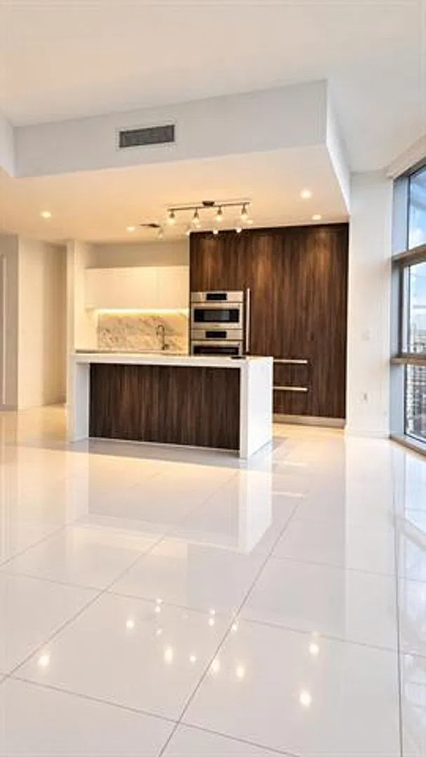 851 NE 1st Ave cu-3502, Miami, FL 33132 — Photo 1