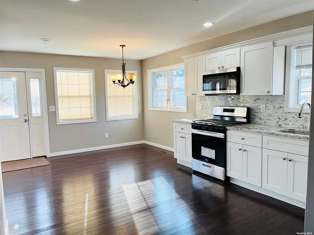 3 bed, 1200 sqft, $3,950 — Photo 2