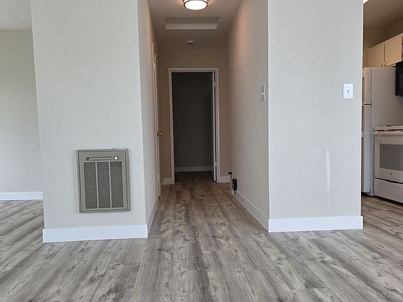 3rd image of 5929 Alameda Ave APT 201