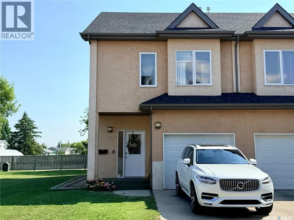 701 McIntosh St E #34, Swift Current, SK S9H 1H7