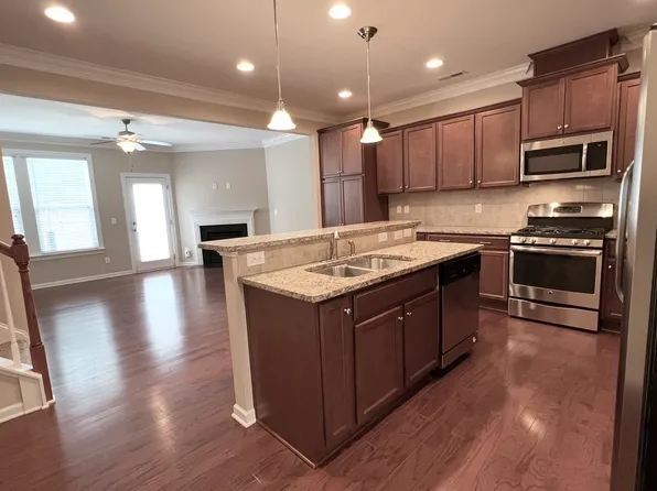 2124 Junewood Ln, Morrisville, NC 27560