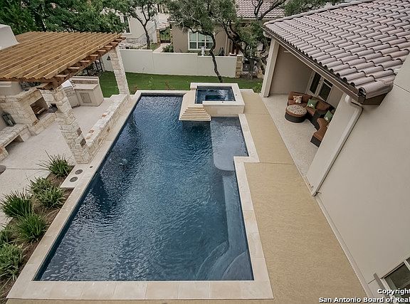 2nd image of 6314 Sevilla Cir