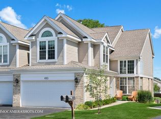 653 Citadel Dr, Westmont, IL 60559