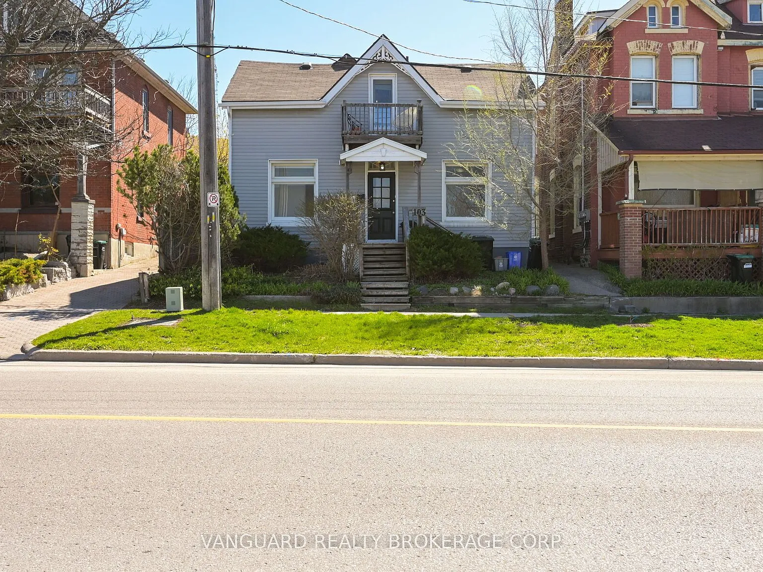 3 bed, $1,995 — Photo 1