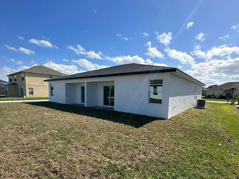 542 Kilimanjaro Dr #B — Photo 2