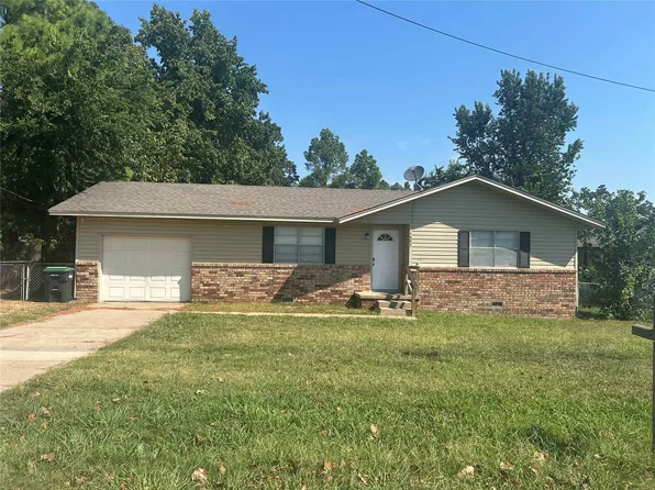 1305 E Shawnee St, Tahlequah, OK 74464