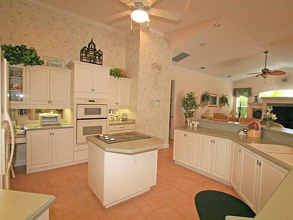 5th image of 5016 Bella Terra Dr
