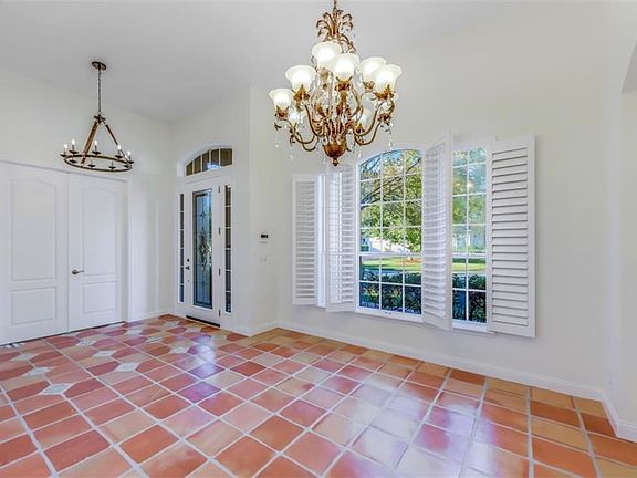 2nd image of 670 Spanish Way E