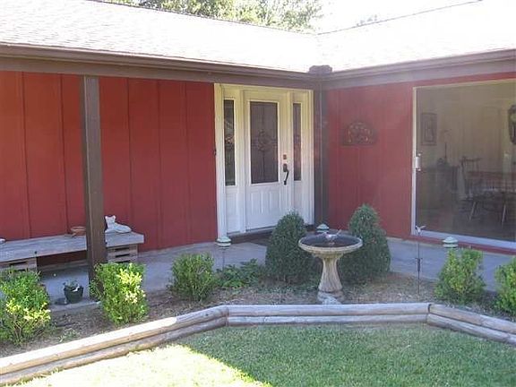 2nd image of 304 Bayou Dr