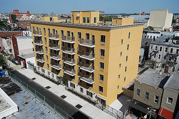 Rented by DAXS LLC | media 7