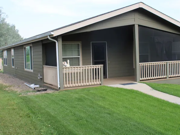 433 17th St NE, Black Eagle, MT 59414