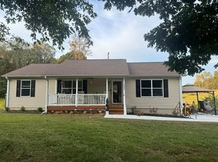 152 Creeksview Ln, Cascade, VA 24069