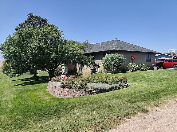 3rd image of 7 Parkway Ave