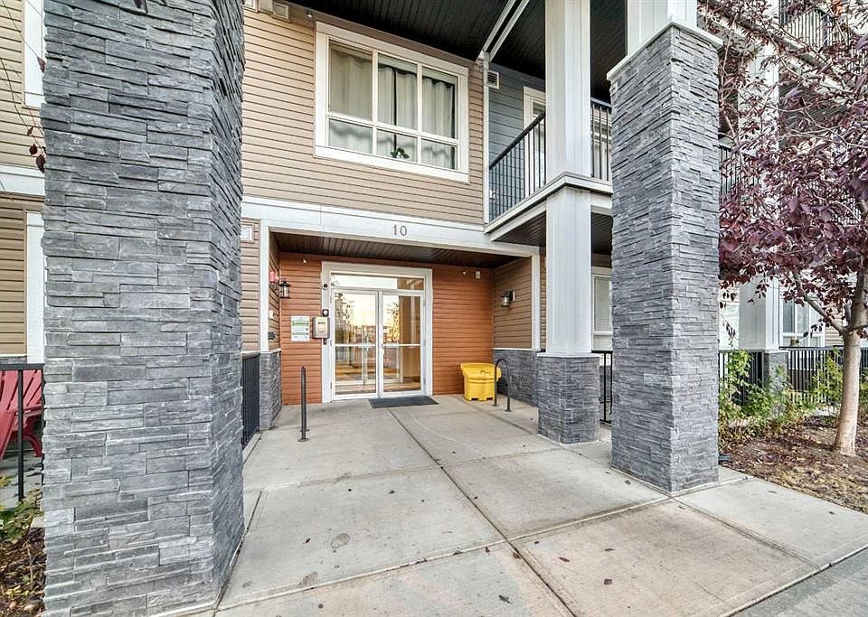 1st image of 10 W Walgrove Walk SE #405