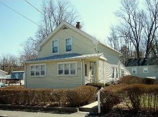 28 Union St, Holliston, MA 01746