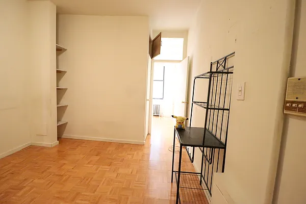 Rented by Corcoran | media 21