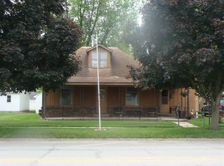 128 E Main St, Agency, IA 52530