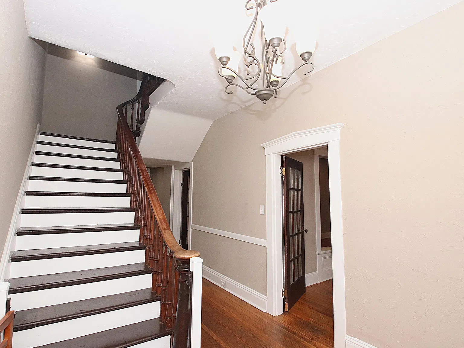 201 Chambersburg St — Photo 4