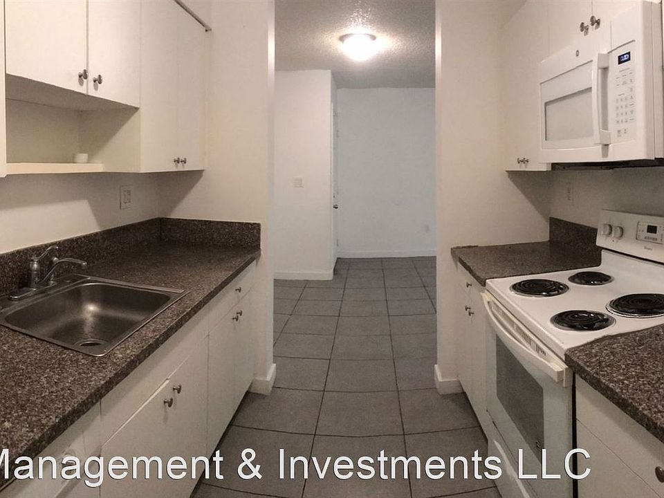 1st image of 701 NW 10th St #101