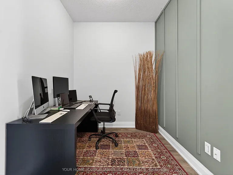 16 Concord Pl #218 — Photo 13