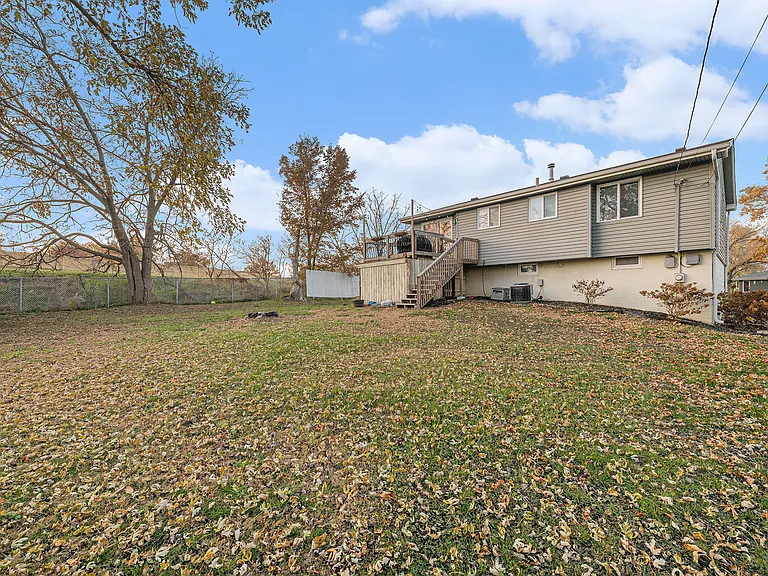 11047 Prairie Hills Dr — Photo 17