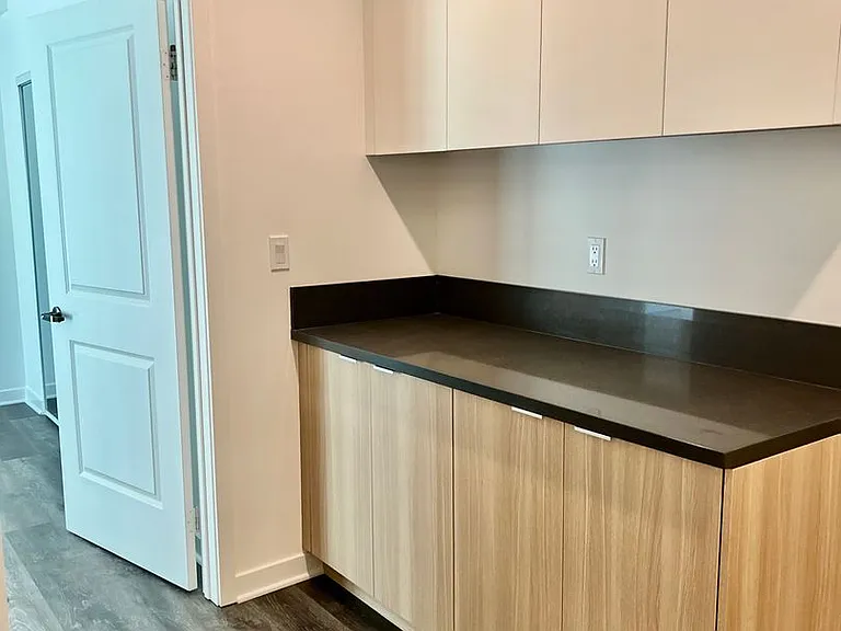 14333 Sylvan St — Photo 33
