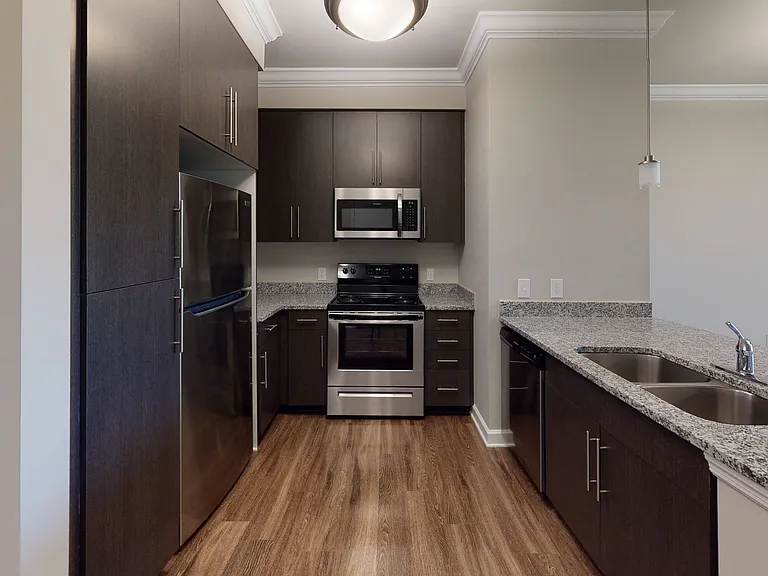 Clairmont at Trinity — Photo 110