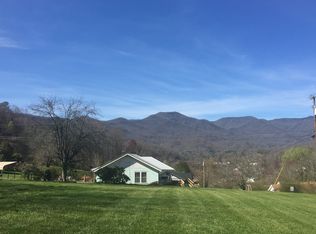 11 Breeze Ln, Sylva, NC 28779