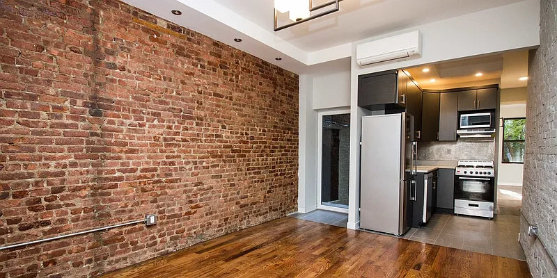 Rented by Compass | media 33