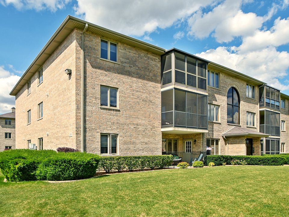 1st image of 13919 W Leamington Dr Unit 809