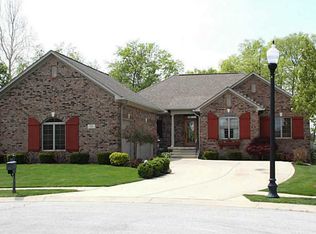 5536 Bloomsbury Ct, Greenwood, IN 46143