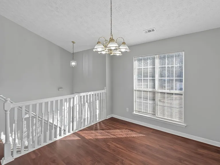 401 Edgewood Dr — Photo 12